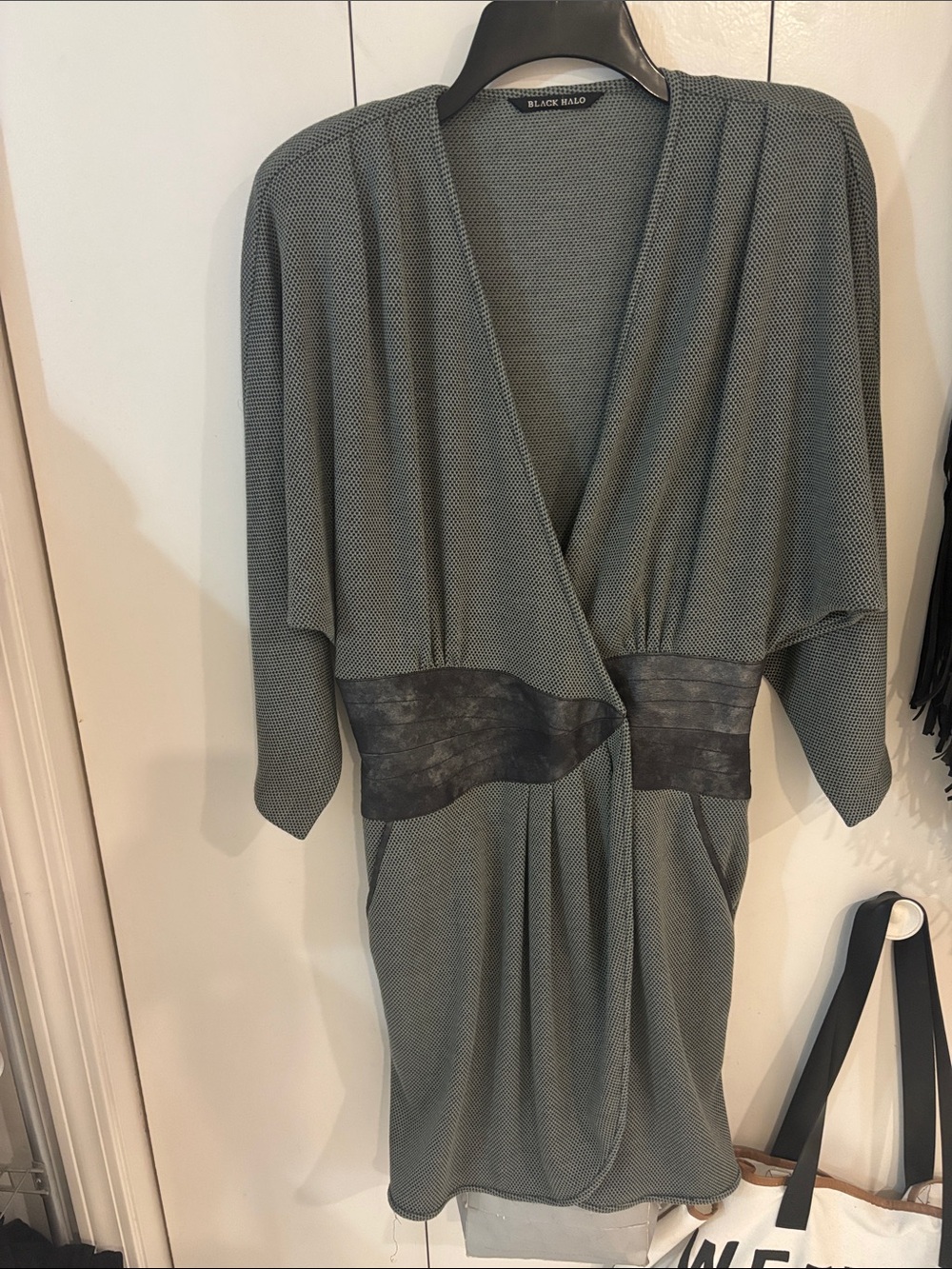 ⬇️Gray Black Halo wrap dress,8